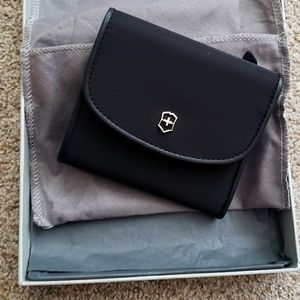 Victoria 2.0 Envelope Wallet by Victorinox